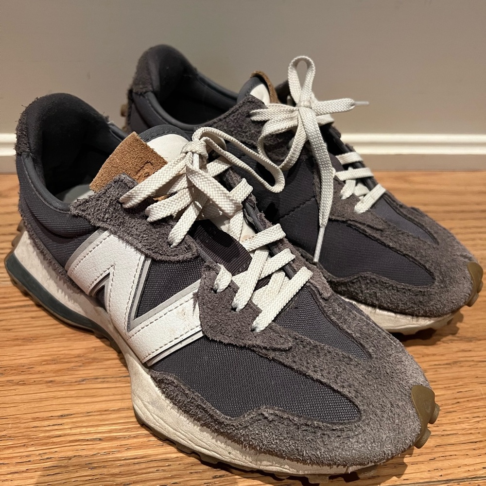 New Balance 327